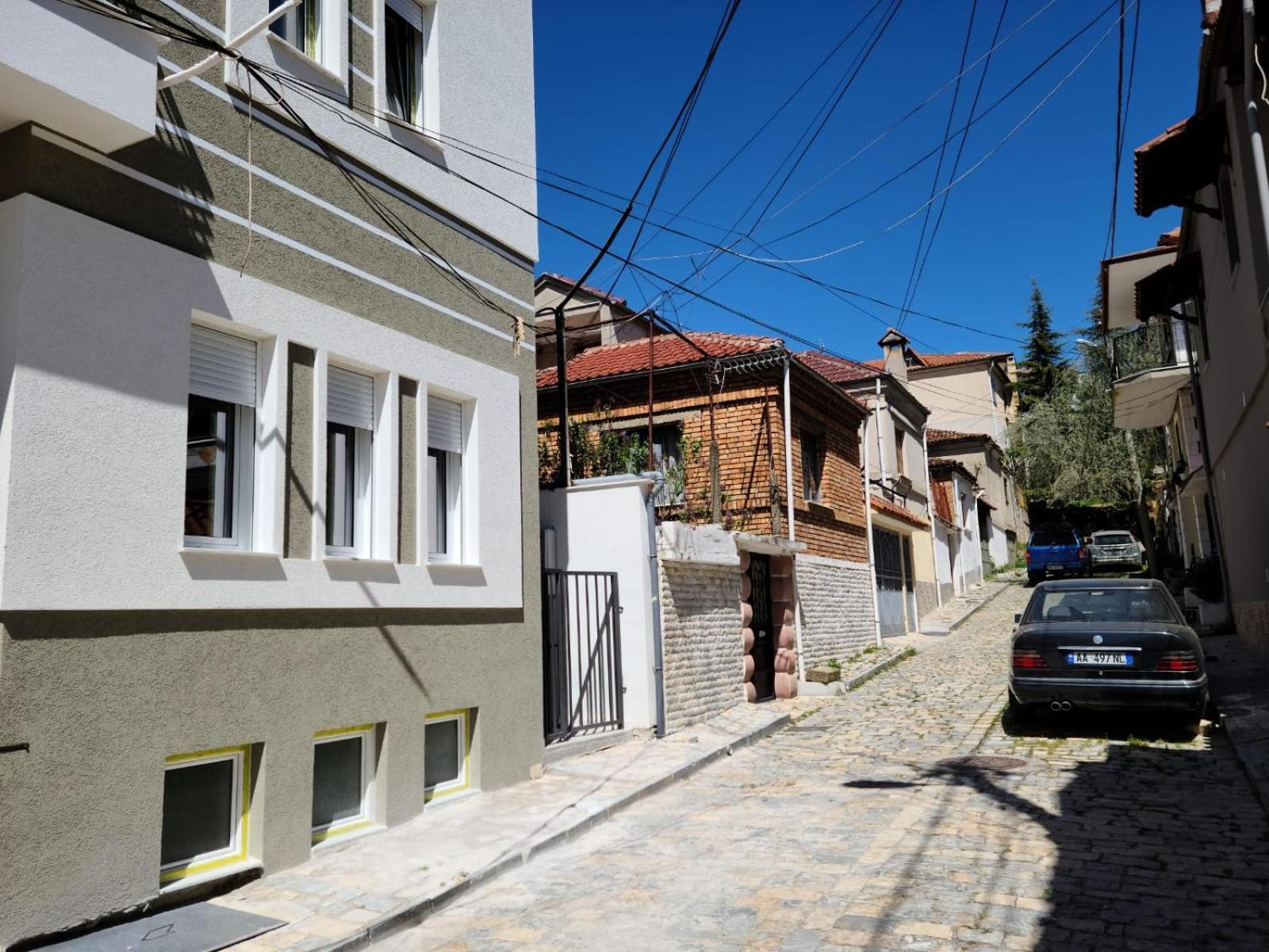 Travelers' Korca Home Екстер'єр фото
