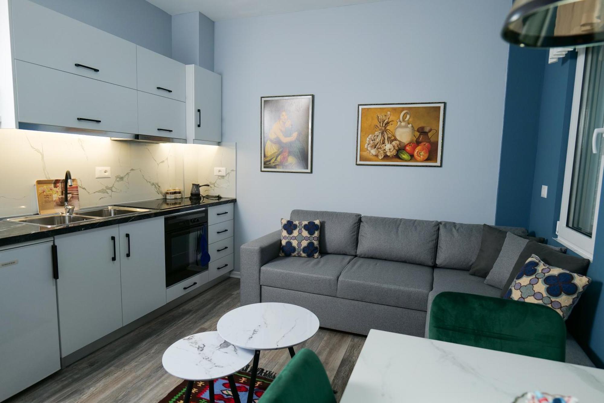 Travelers' Korca Home Екстер'єр фото