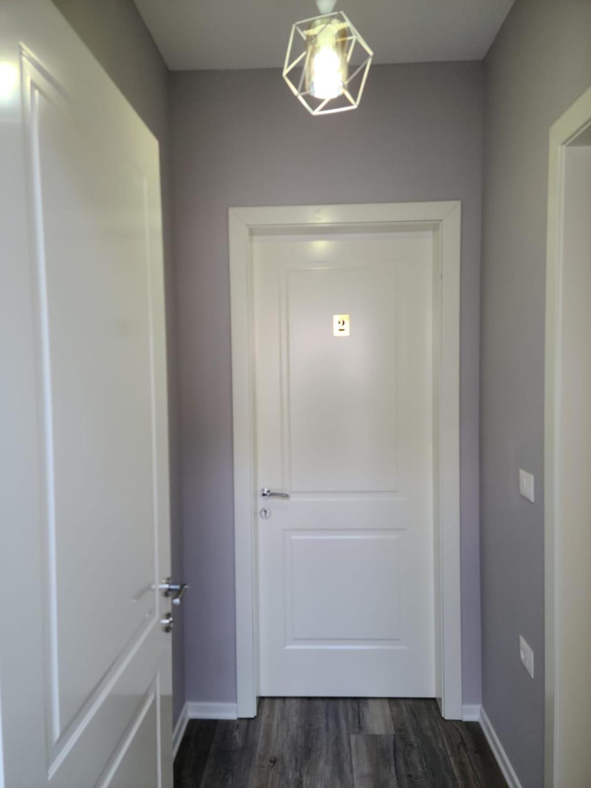 Travelers' Korca Home Екстер'єр фото