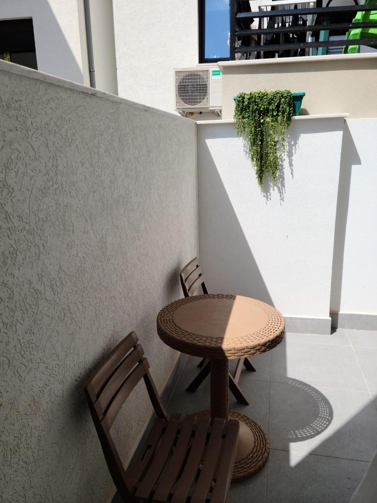 Travelers' Korca Home Екстер'єр фото