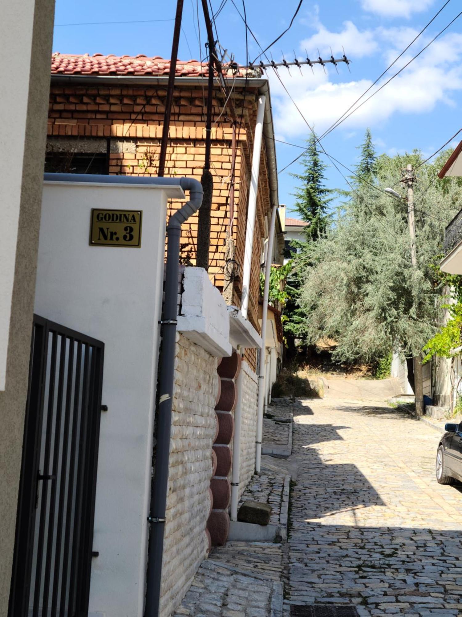 Travelers' Korca Home Екстер'єр фото